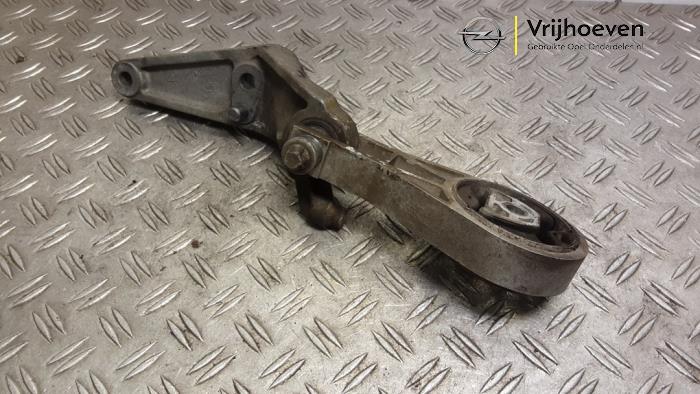 Gebruikte Motorrubber Opel Adam 1.2 16V Prijs € 20,00 Margeregeling aangeboden door Autodemontage Vrijhoeven B.V.