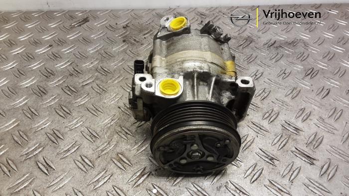 Gebruikte Aircopomp Opel Karl 1.0 12V Prijs € 75,00 Margeregeling aangeboden door Autodemontage Vrijhoeven B.V.