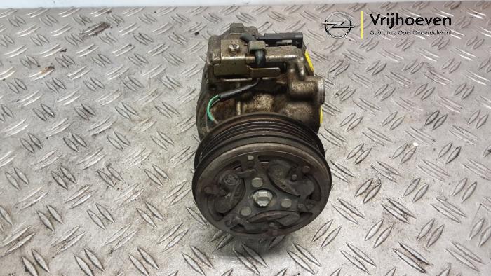 Gebruikte Aircopomp Opel Karl 1.0 12V Prijs € 75,00 Margeregeling aangeboden door Autodemontage Vrijhoeven B.V.