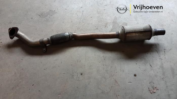 Gebruikte Roetfilter Opel Astra H (L48) Prijs € 100,00 Margeregeling aangeboden door Autodemontage Vrijhoeven B.V.