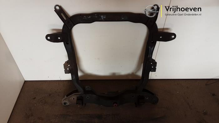 Gebruikte Subframe Opel Corsa C (F08/68) 1.2 16V Prijs € 60,00 Margeregeling aangeboden door Autodemontage Vrijhoeven B.V.