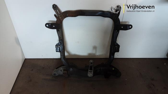 Gebruikte Subframe Opel Corsa C (F08/68) 1.2 16V Prijs € 60,00 Margeregeling aangeboden door Autodemontage Vrijhoeven B.V.