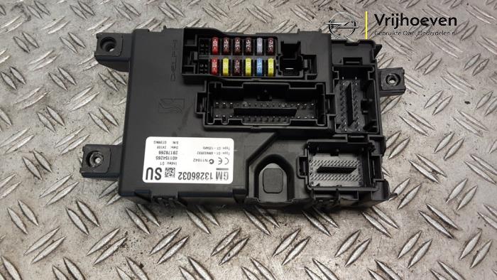 Gebruikte Computer Body Control Opel Corsa D 1.4 16V Twinport Prijs € 100,00 Margeregeling aangeboden door Autodemontage Vrijhoeven B.V.