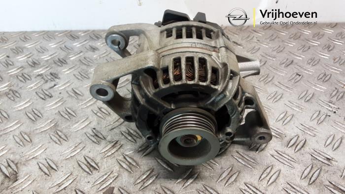 Gebruikte Dynamo Opel Astra G (F08/48) 1.6 16V Prijs € 35,00 Margeregeling aangeboden door Autodemontage Vrijhoeven B.V.