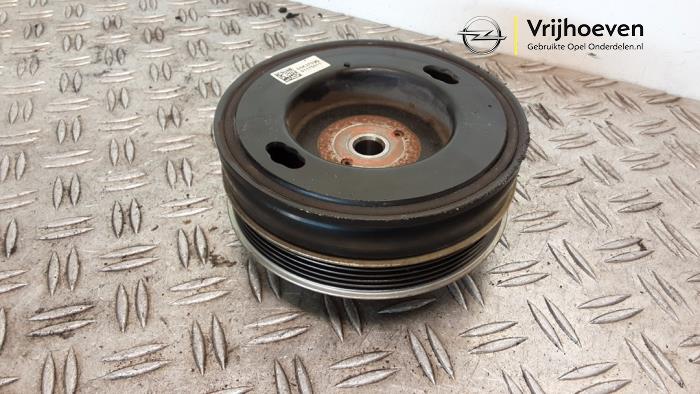Gebruikte Krukas Poelie Opel Astra K 1.0 Turbo 12V Prijs € 65,00 Margeregeling aangeboden door Autodemontage Vrijhoeven B.V.