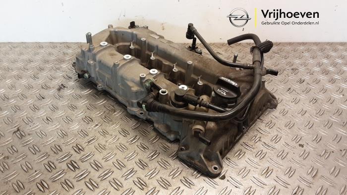 Gebruikte Kleppendeksel Opel Astra K Sports Tourer 1.4 Turbo 16V Prijs € 80,00 Margeregeling aangeboden door Autodemontage Vrijhoeven B.V.