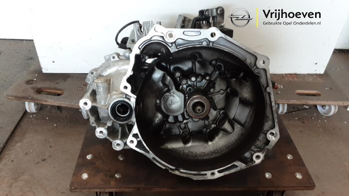Gebruikte Versnellingsbak Opel Karl 1.0 12V Prijs € 544,50 Inclusief btw aangeboden door Autodemontage Vrijhoeven B.V.