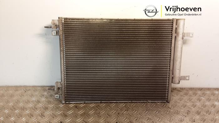 Gebruikte Airco Condensor Opel Karl 1.0 12V Prijs € 90,00 Inclusief btw aangeboden door Autodemontage Vrijhoeven B.V.
