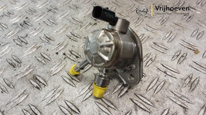Gebruikte Brandstofpomp Mechanisch Opel Astra K 1.0 Turbo 12V Prijs € 550,00 Margeregeling aangeboden door Autodemontage Vrijhoeven B.V.