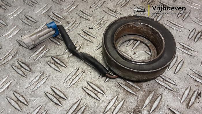 Gebruikte Magneetspoel aircopomp Opel Meriva (A) 1.6 16V Prijs € 30,00 Margeregeling aangeboden door Autodemontage Vrijhoeven B.V.