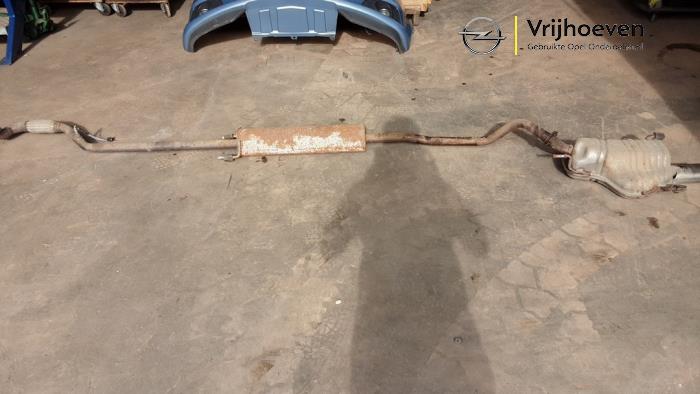 Gebruikte Uitlaat (compleet) Opel Tigra Twin Top 1.8 16V Prijs € 50,00 Margeregeling aangeboden door Autodemontage Vrijhoeven B.V.