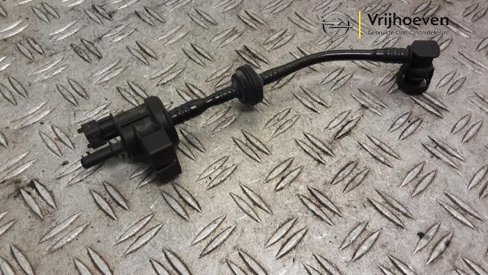 Gebruikte Evap klep Opel Meriva (B) 1.4 Turbo 16V ecoFLEX Prijs € 45,00 Margeregeling aangeboden door Autodemontage Vrijhoeven B.V.