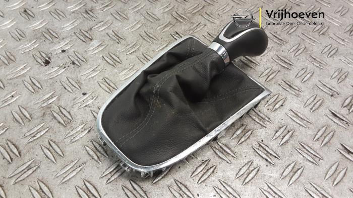 Gebruikte Pookknop Opel Astra J GTC (PD2/PF2) 1.4 Turbo 16V ecoFLEX 120 Prijs € 30,00 Margeregeling aangeboden door Autodemontage Vrijhoeven B.V.