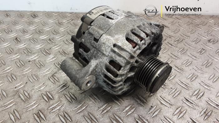 Gebruikte Dynamo Opel Astra J (PC6/PD6/PE6/PF6) 2.0 CDTI 16V 165 Ecotec Prijs € 75,00 Margeregeling aangeboden door Autodemontage Vrijhoeven B.V.