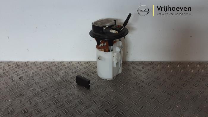 Gebruikte Tank element Pomp Opel Crossland (X) 1.2 Turbo 12V Euro 6d-temp Prijs € 75,00 Margeregeling aangeboden door Autodemontage Vrijhoeven B.V.