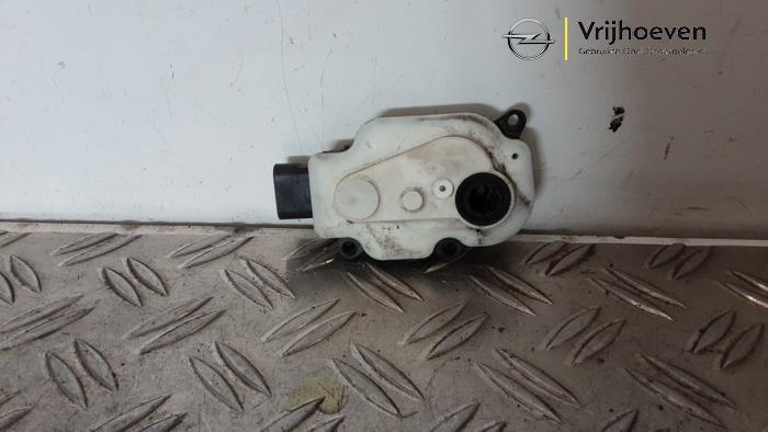 Gebruikte Diversen Opel Crossland (X) 1.2 Turbo 12V Euro 6d-temp Prijs € 60,00 Margeregeling aangeboden door Autodemontage Vrijhoeven B.V.