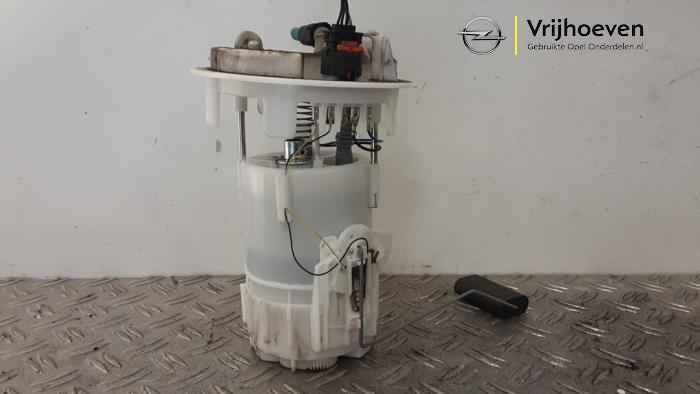 Gebruikte Tank element Pomp Opel Crossland (X) 1.2 12V Prijs € 75,00 Margeregeling aangeboden door Autodemontage Vrijhoeven B.V.