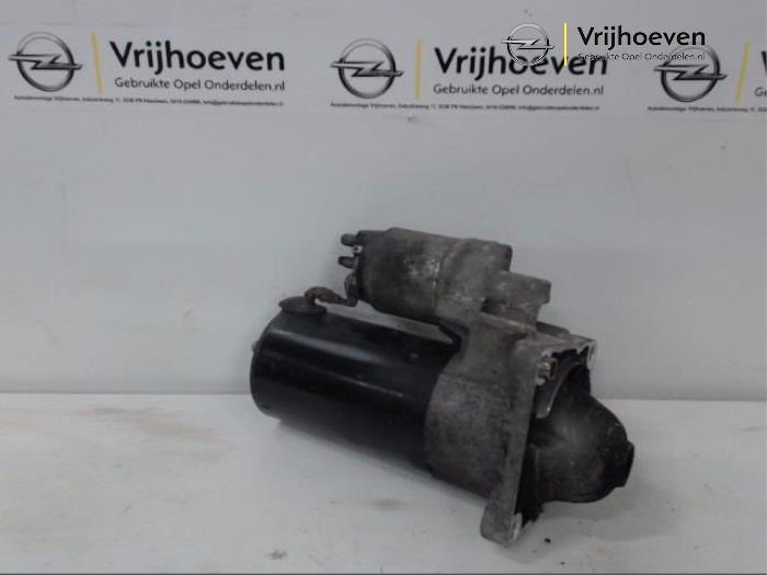 Gebruikte Startmotor Opel Astra J Sports Tourer (PD8/PE8/PF8) 2.0 CDTI 16V 165 Prijs € 20,00 Margeregeling aangeboden door Autodemontage Vrijhoeven B.V.