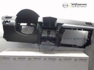 Gebruikte Dashboard Opel Astra H SW (L35) 1.6 16V Twinport Prijs € 150,00 Margeregeling aangeboden door Autodemontage Vrijhoeven B.V.