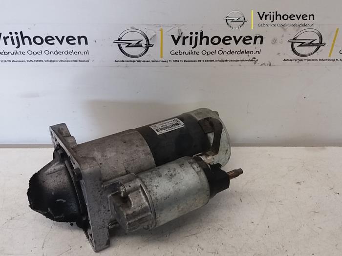Gebruikte Startmotor Opel Zafira Tourer (P12) 2.0 CDTI 16V 130 Ecotec Prijs € 25,00 Margeregeling aangeboden door Autodemontage Vrijhoeven B.V.