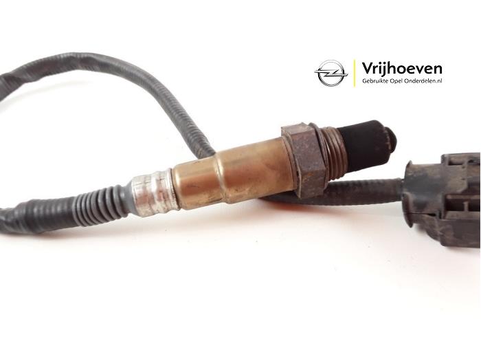 Lambda Sonde van een Opel Vectra C GTS 1.9 CDTI 16V 2008