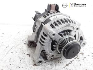 Gebruikte Dynamo Opel Corsa E 1.4 16V Prijs € 30,00 Margeregeling aangeboden door Autodemontage Vrijhoeven B.V.