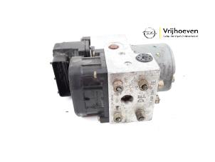 Gebruikte ABS Pomp Opel Astra G (F08/48) 2.0 Di 16V Prijs € 35,00 Margeregeling aangeboden door Autodemontage Vrijhoeven B.V.