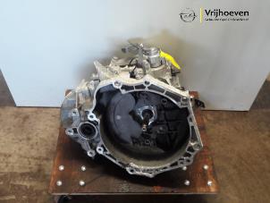 Gebruikte Versnellingsbak Opel Insignia 1.6 CDTI 16V Prijs € 400,00 Margeregeling aangeboden door Autodemontage Vrijhoeven B.V.