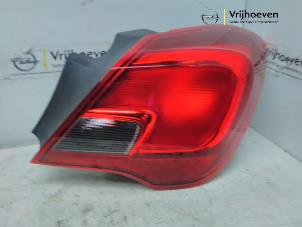Gebruikte Achterlicht rechts Opel Corsa E 1.3 CDTi 16V ecoFLEX Prijs € 30,00 Margeregeling aangeboden door Autodemontage Vrijhoeven B.V.