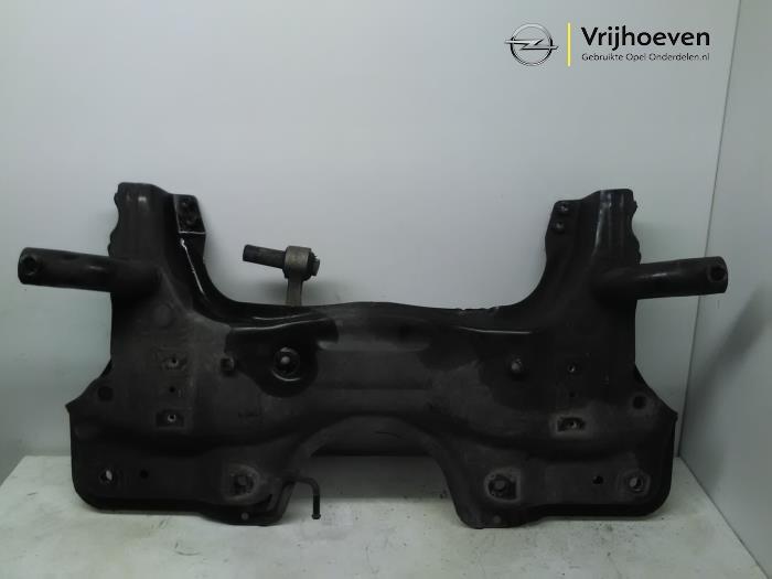 Gebruikte Subframe Opel Combo 1.3 CDTI 16V ecoFlex Prijs € 70,00 Margeregeling aangeboden door Autodemontage Vrijhoeven B.V.