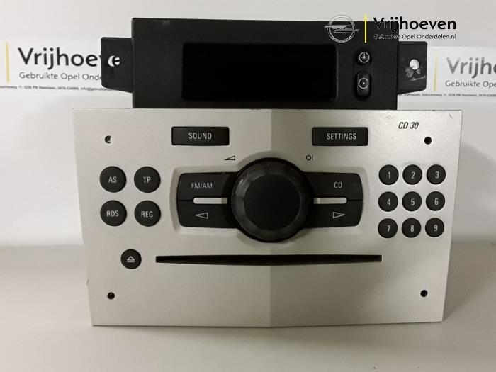 Gebruikte Radio module Opel Corsa D 1.2 16V Prijs € 50,00 Margeregeling aangeboden door Autodemontage Vrijhoeven B.V.