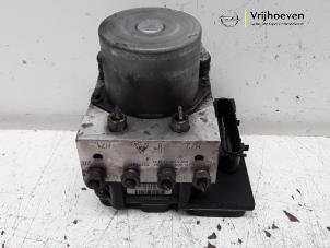 Gebruikte ABS Pomp Opel Corsa D 1.6i OPC 16V Turbo Prijs € 175,00 Margeregeling aangeboden door Autodemontage Vrijhoeven B.V.
