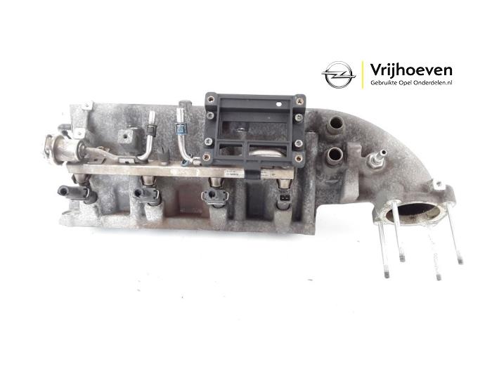 Gebruikte Inlaatspruitstuk Opel Corsa D 1.6i OPC 16V Turbo Prijs € 100,00 Margeregeling aangeboden door Autodemontage Vrijhoeven B.V.