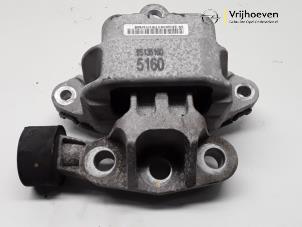 Gebruikte Motorsteun Opel Mokka/Mokka X 1.7 CDTI 16V 4x2 Prijs € 30,00 Margeregeling aangeboden door Autodemontage Vrijhoeven B.V.