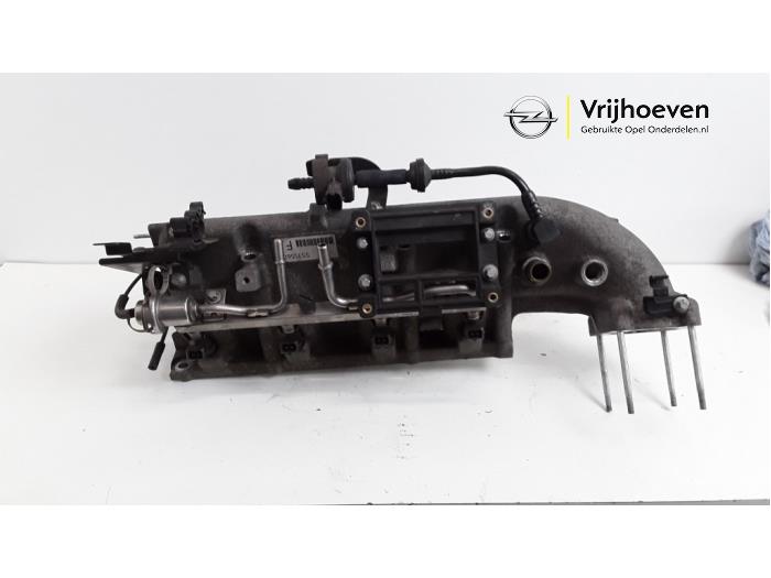 Gebruikte Inlaatspruitstuk Opel Corsa D 1.6i OPC 16V Turbo Prijs € 100,00 Margeregeling aangeboden door Autodemontage Vrijhoeven B.V.