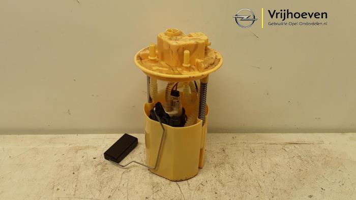 Gebruikte Tank element Pomp Opel Corsa E 1.3 CDTi 16V ecoFLEX Prijs € 35,00 Margeregeling aangeboden door Autodemontage Vrijhoeven B.V.