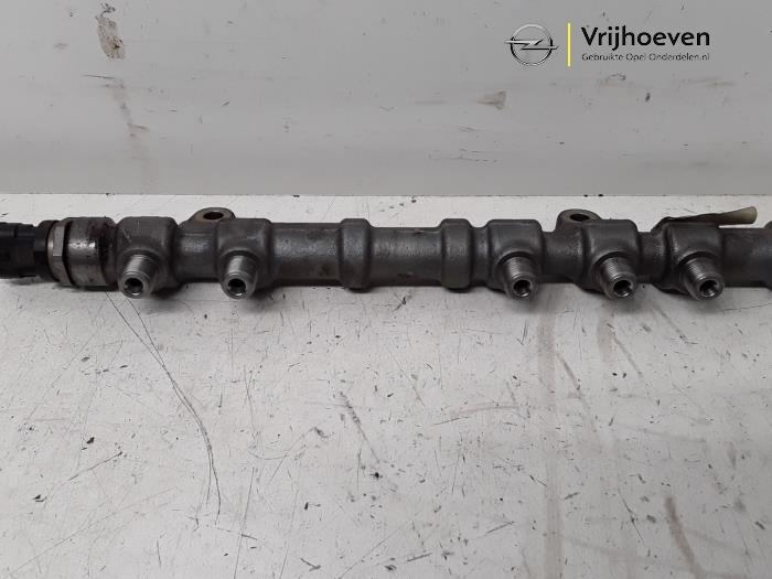 Gebruikte Common rail (Injectie) Opel Corsa E 1.3 CDTi 16V ecoFLEX Prijs € 25,00 Margeregeling aangeboden door Autodemontage Vrijhoeven B.V.