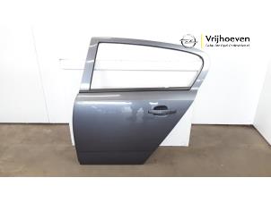 Gebruikte Deur 4Deurs links-achter Opel Astra H (L48) Prijs € 40,00 Margeregeling aangeboden door Autodemontage Vrijhoeven B.V.