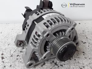 Gebruikte Dynamo Opel Corsa E 1.4 16V Prijs € 30,00 Margeregeling aangeboden door Autodemontage Vrijhoeven B.V.