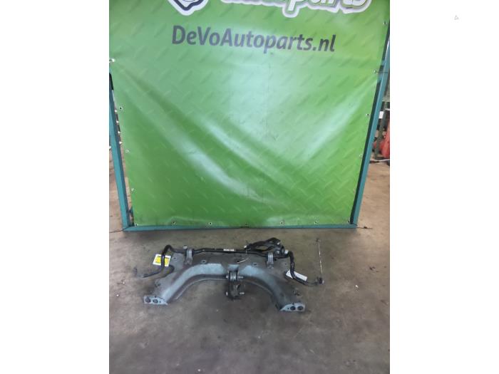 Gebruikte Subframe Renault Clio IV (5R) 1.5 Energy dCi 90 FAP Prijs op aanvraag aangeboden door DeVo Autoparts