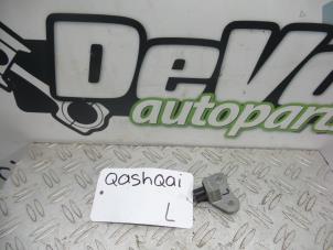Gebruikte Sensor Airbag Nissan Qashqai (J10) 1.6 16V Prijs op aanvraag aangeboden door DeVo Autoparts