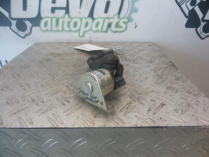 Gebruikte Start/stop condensator Nissan Qashqai (J11) 1.5 dCi DPF Prijs op aanvraag aangeboden door DeVo Autoparts