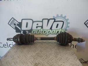 Gebruikte Steekas links-voor Opel Astra G (F08/48) 1.6 Prijs op aanvraag aangeboden door DeVo Autoparts