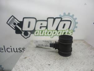 Gebruikte Luchtmassameter Opel Zafira (M75) 1.7 CDTi 16V Prijs op aanvraag aangeboden door DeVo Autoparts