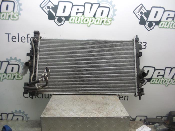 Gebruikte Radiateur Opel Insignia 2.0 CDTI 16V 130 Ecotec Prijs op aanvraag aangeboden door DeVo Autoparts