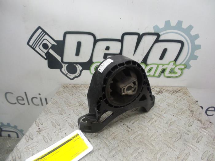 Gebruikte Motorsteun Opel Insignia 2.0 CDTI 16V 130 Ecotec Prijs op aanvraag aangeboden door DeVo Autoparts