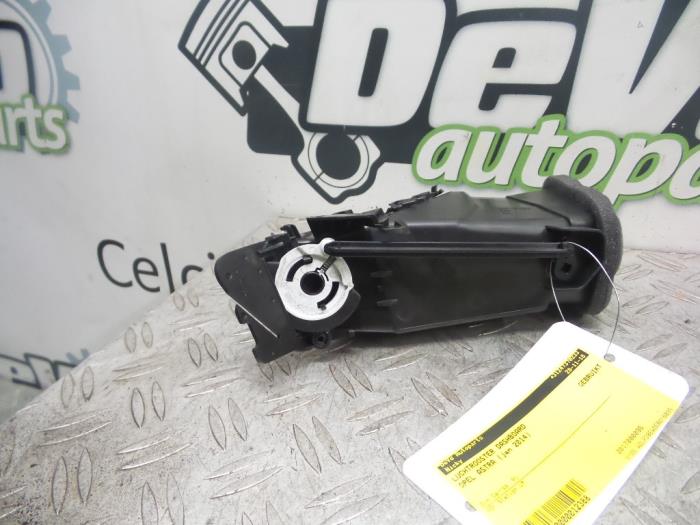 Luchtrooster Dashboard van een Opel Astra J Sports Tourer (PD8/PE8/PF8) 1.7 CDTi 16V 2014