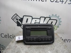 Gebruikte Radio CD Speler Skoda Fabia II (5J) 1.2i 12V Prijs op aanvraag aangeboden door DeVo Autoparts