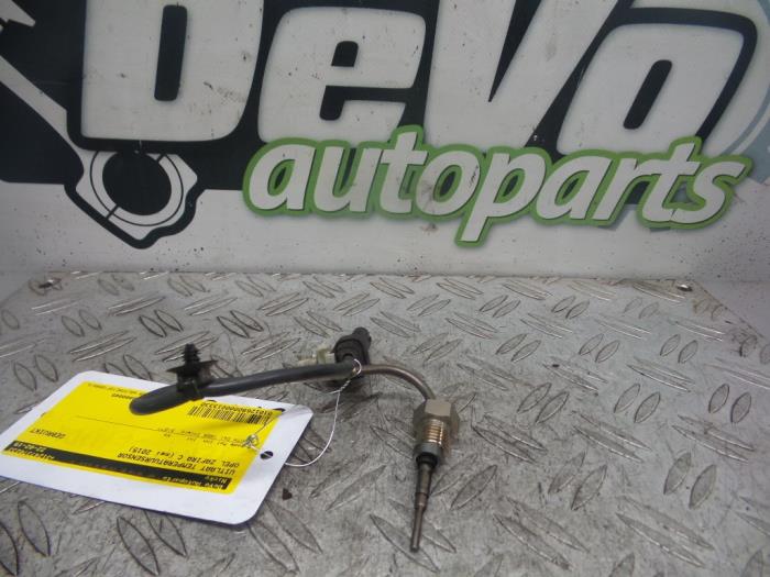 Gebruikte Uitlaat temperatuursensor Opel Zafira Tourer (P12) 2.0 CDTI 16V 130 Ecotec Prijs op aanvraag aangeboden door DeVo Autoparts