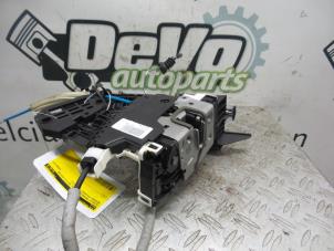 Gebruikte Deurslot Mechaniek 4Deurs rechts-achter Mercedes A (W176) 1.5 A-180 CDI, A-180d 16V Prijs op aanvraag aangeboden door DeVo Autoparts